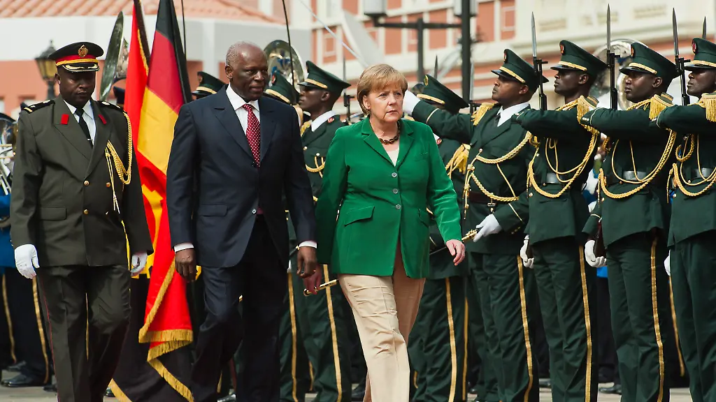 1310553405-jpg8359500229857183486