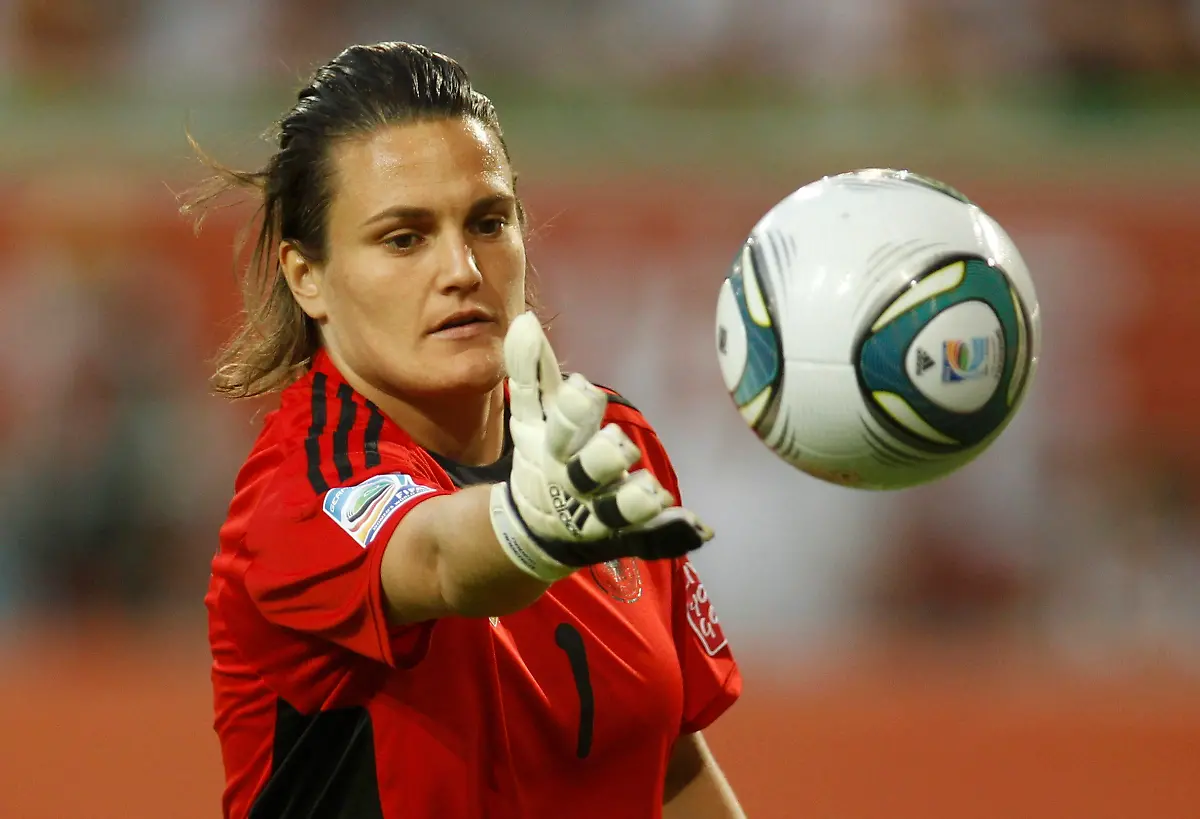 2011-07-09T193935Z-01-STN170-RTRMDNP-3-SOCCER-WOMEN-WORLD-JPG4936616462905460407