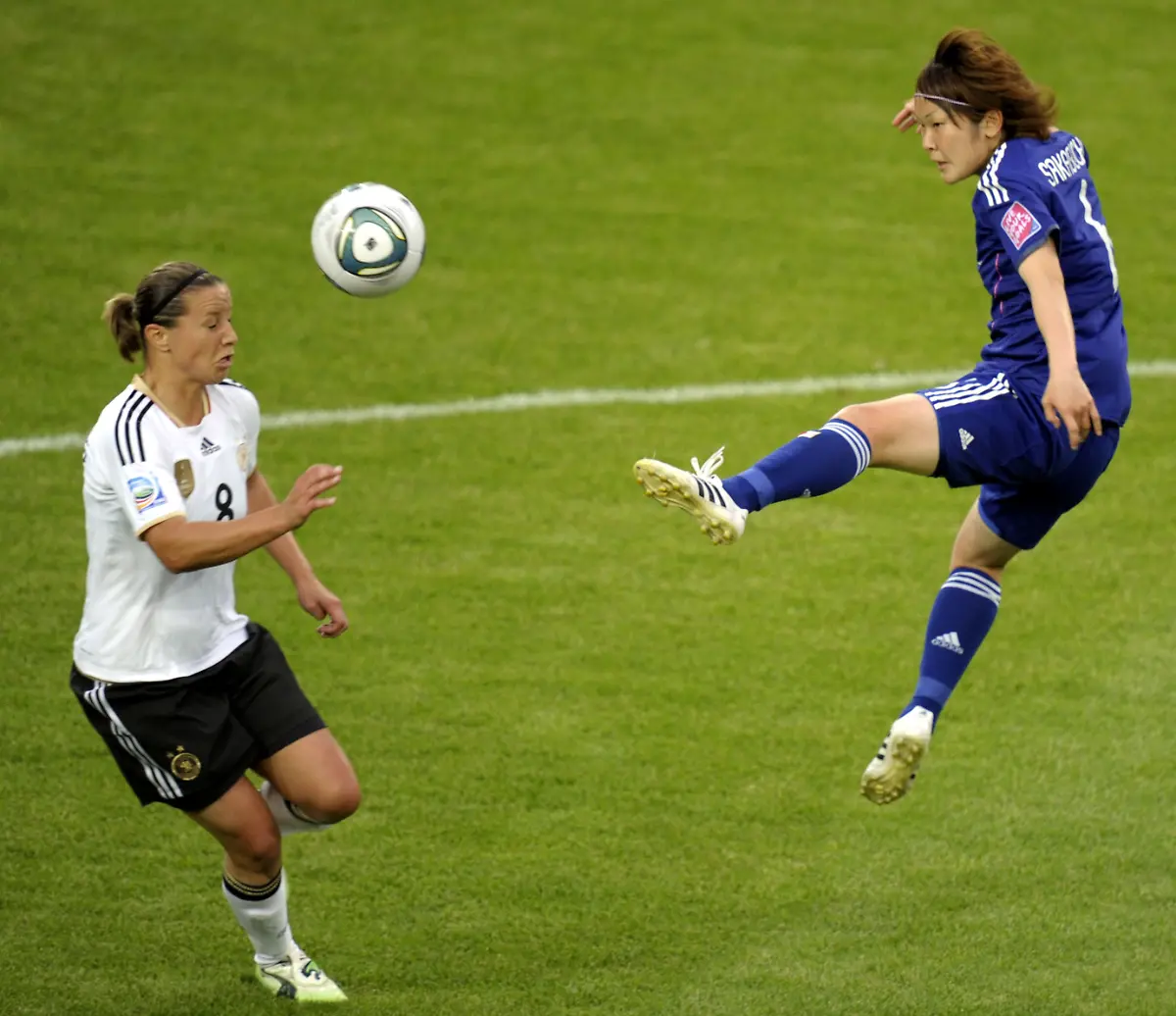 DI10495-20110709-jpg6416382098420646789