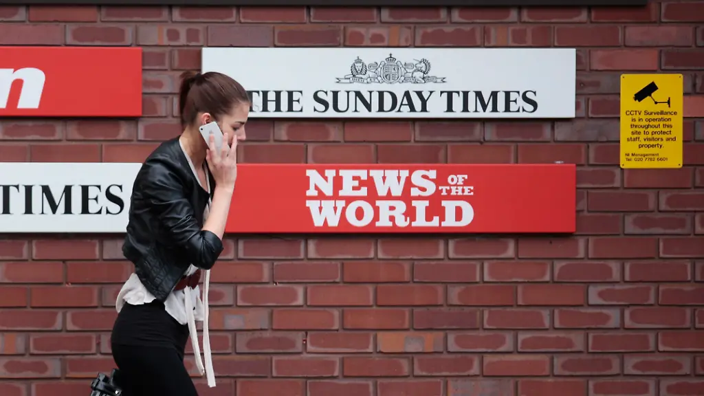 2011-07-06T134244Z-01-OCH102-RTRMDNP-3-NEWSCORP-HACKING-JPG175965067341178990