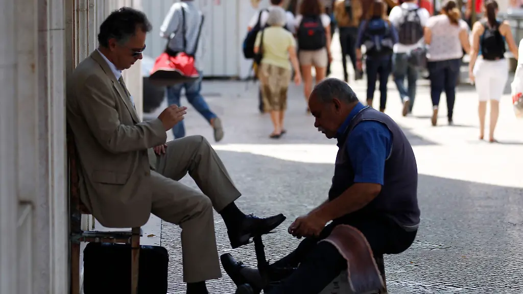 2011-07-06T133335Z-01-RFM01-RTRMDNP-3-EUROZONE-JPG7965704718002952721