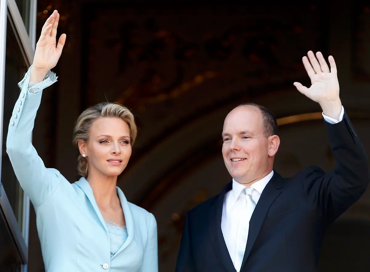 2011-07-01T163204Z-01-MCO113-RTRMDNP-3-MONACO-WEDDING-JPG8518375967710438831