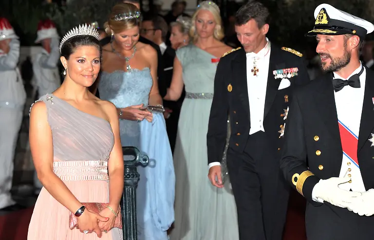 2ytb2031-jpg4917646187535099872