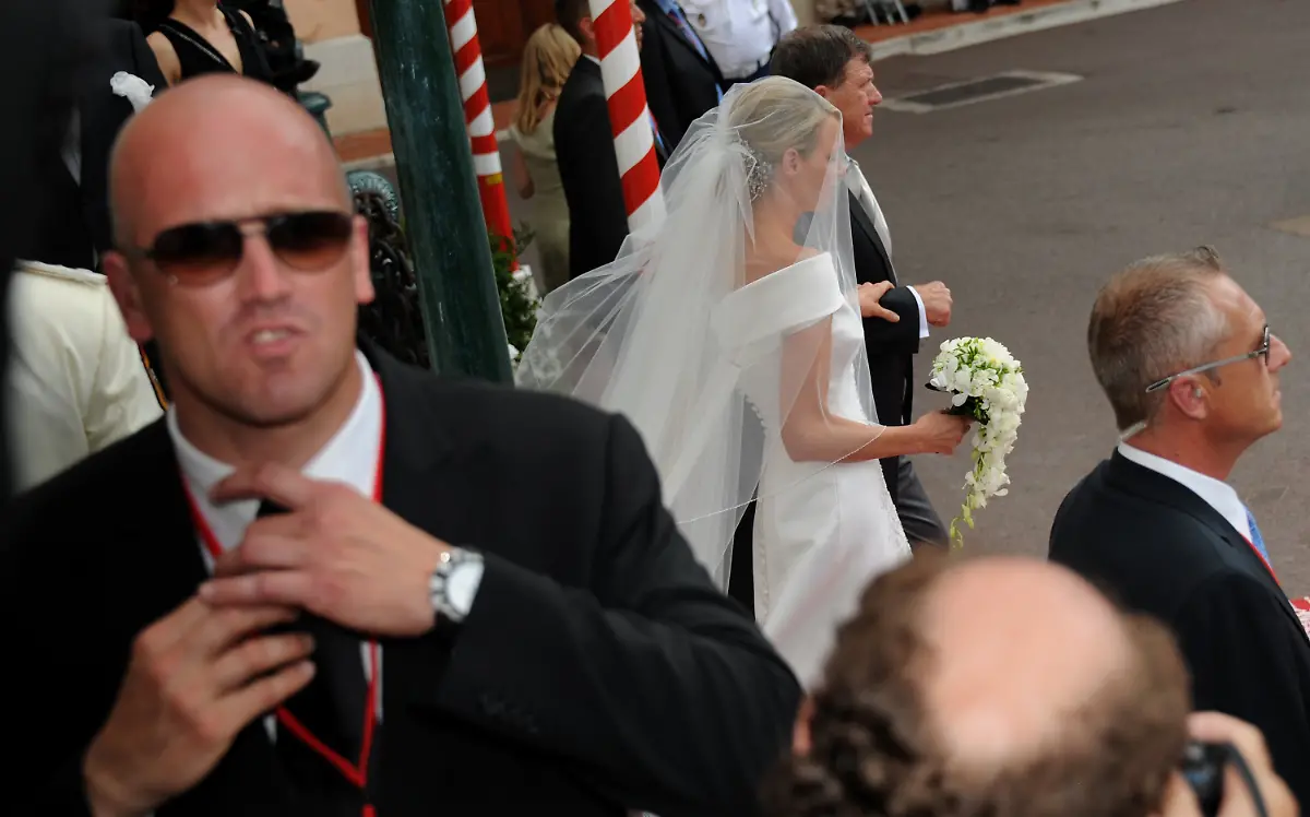 2yt51959-jpg2944878744216451822