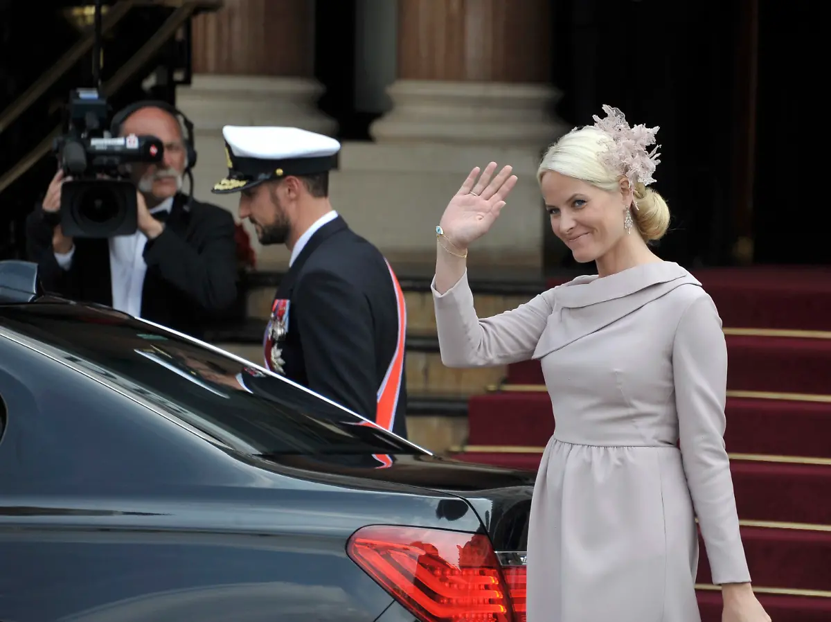 2011-07-02T183612Z-01-MCOP581-RTRMDNP-3-MONACO-WEDDING-JPG7811990557350771118