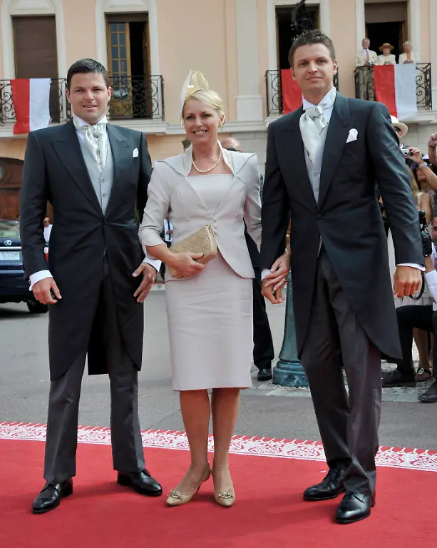 2011-07-02T183945Z-01-MCOP160-RTRMDNP-3-MONACO-WEDDING-JPG3036443333853874525