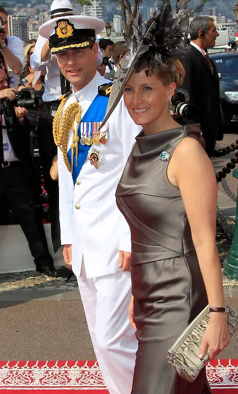 2011-07-02T193315Z-01-MCO152-RTRMDNP-3-MONACO-WEDDING-JPG1227241293394112514