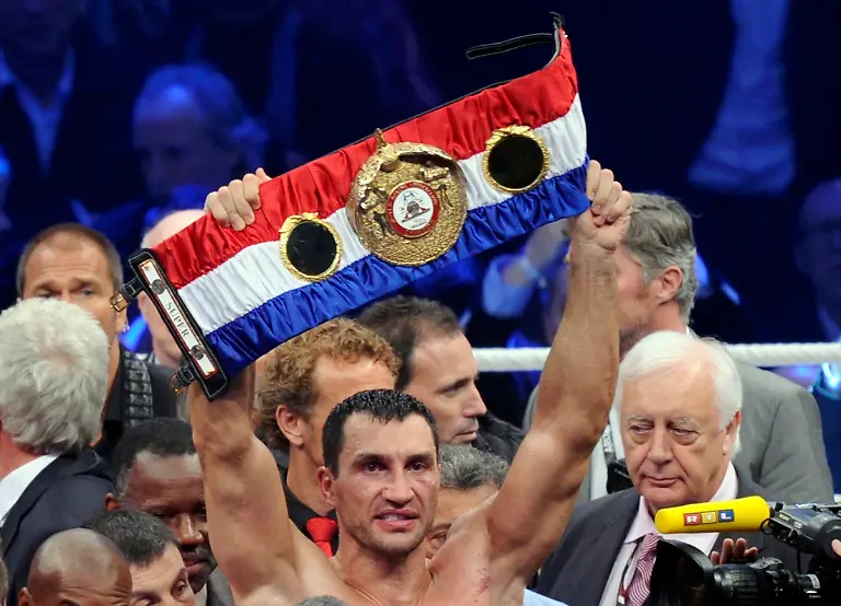 2011-07-02T230037Z-01-RSS25-RTRMDNP-3-BOXING-WORLD-JPG4406144350905419447