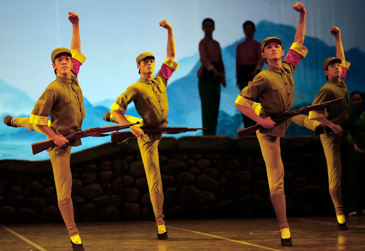 2011-06-28T185936Z-01-CB05-RTRMDNP-3-CHINA-JPG1249384362383406613