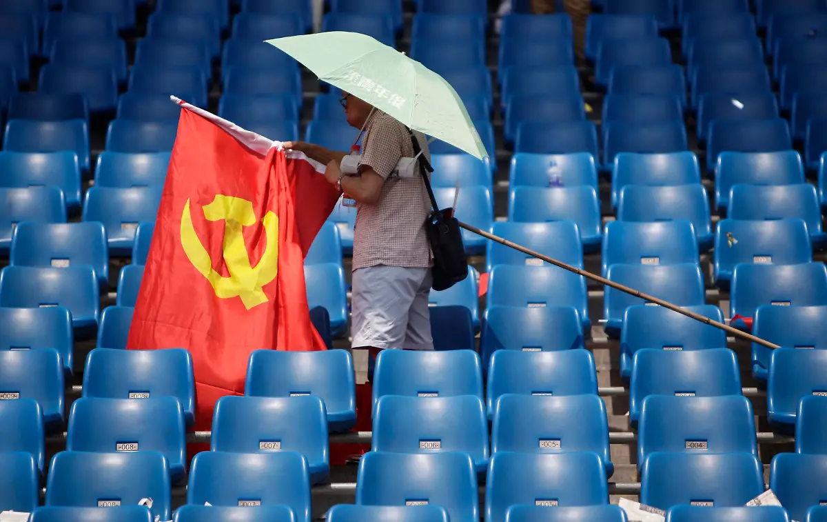 2011-06-29T082444Z-01-PEK320-RTRMDNP-3-CHINA-POLITICS-PARTY-JPG7043402592449167858