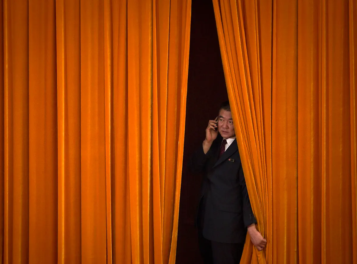 1309503812-jpg8951393480199492953