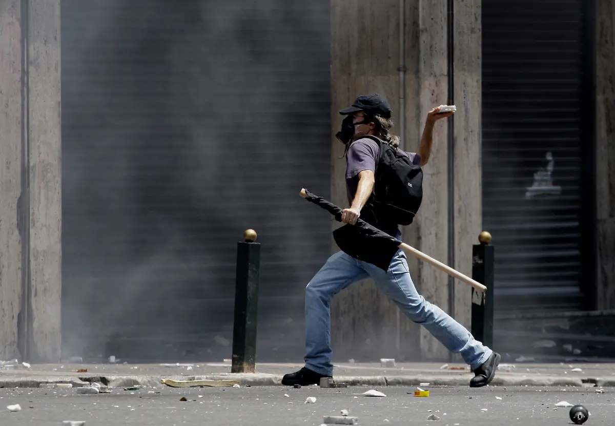 1309272813-jpg3278081355022786947