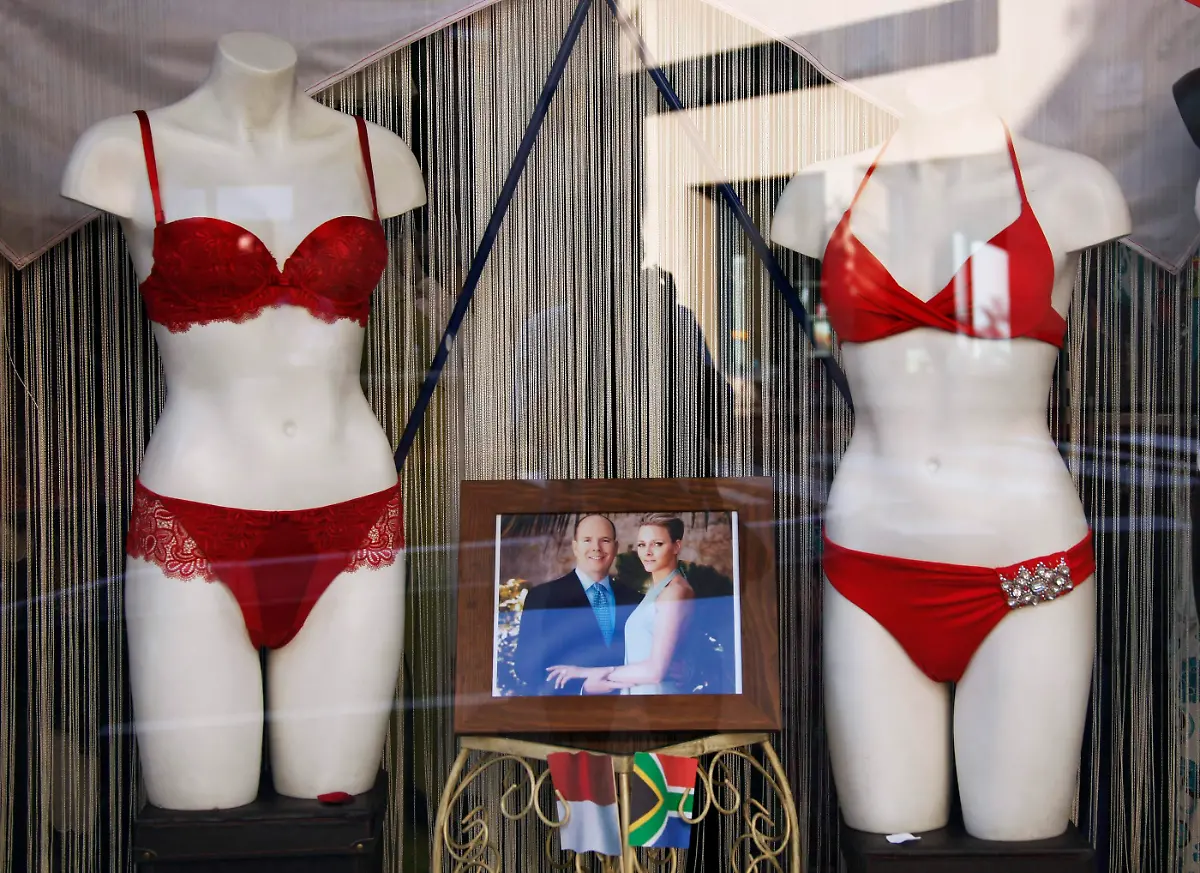 2011-06-27T142226Z-01-NIC15-RTRMDNP-3-MONACO-ROYAL-WEDDING-JPG3162519003001091279