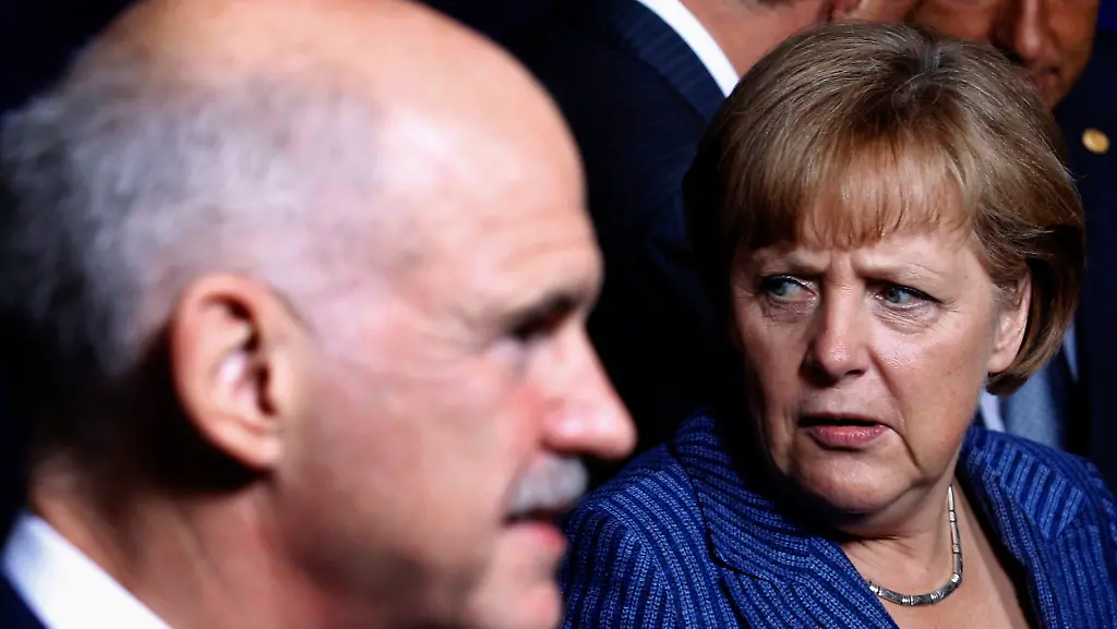 2011-06-23T184706Z-01-YH11-RTRMDNP-3-EUROZONE-GREECE-JPG327110799117014219