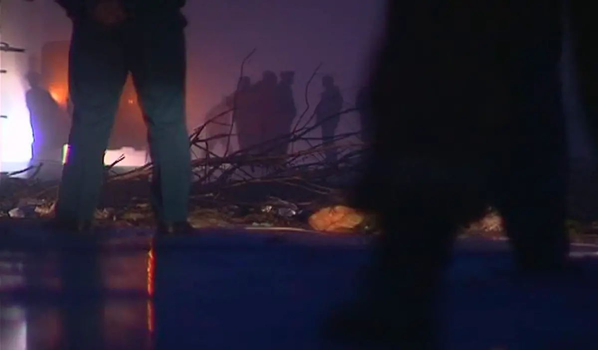 2011-06-21T021126Z-01-MOS01-RTRMDNP-3-RUSSIA-CRASH-PLANE-JPG2732972640465965882