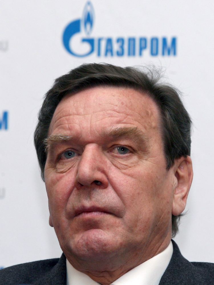 Gerhard Schröder leitet den Aufsichtsrat.
