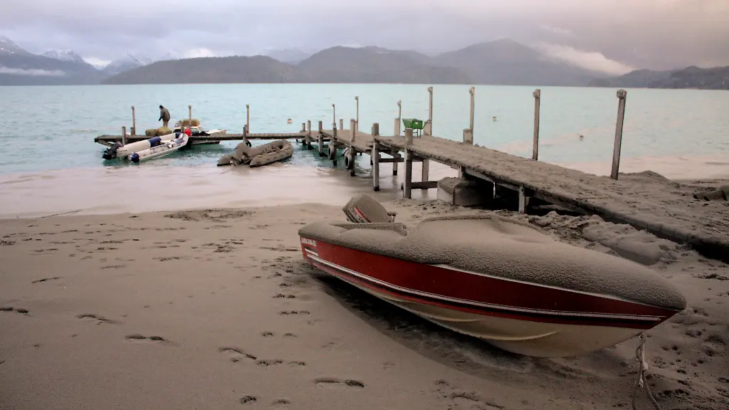 1308253478-jpg3967774824958954435