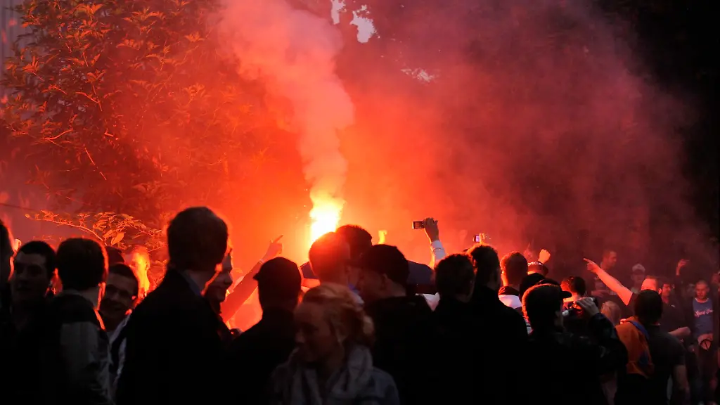 2yj01609-jpg2704580300695548840