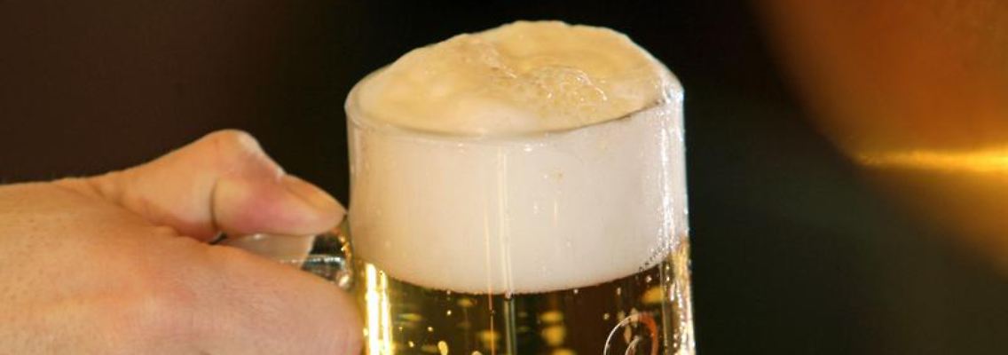 111,7 Liter Bier pro Kopf tranken die Deutschen im Jahr 2007.