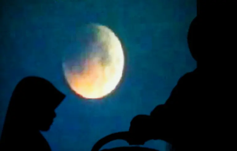 2011-06-16T001231Z-01-BAZ02-RTRMDNP-3-MALAYSIA-JPG4489201694353653447