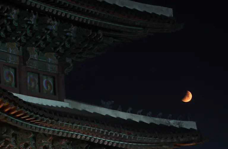 2011-06-16T015206Z-01-SEO101-RTRMDNP-3-KOREA-JPG1646457946439975498