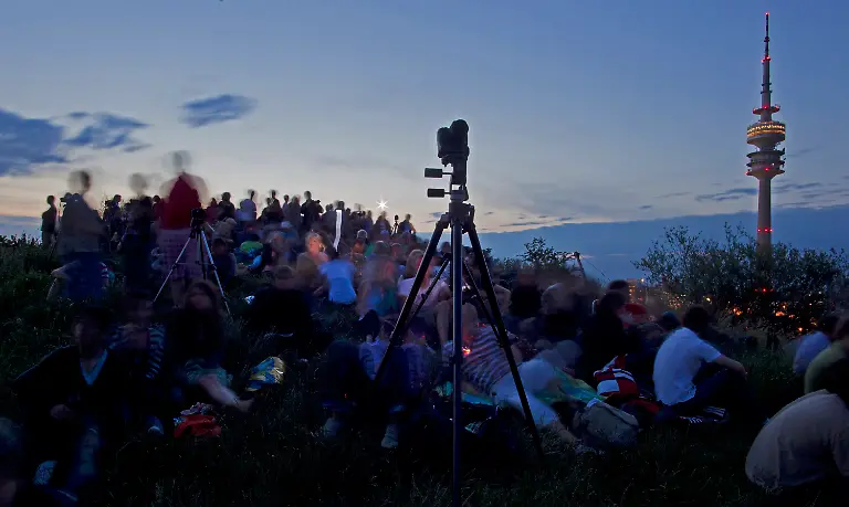 2yha2053-jpg8132612652924456749