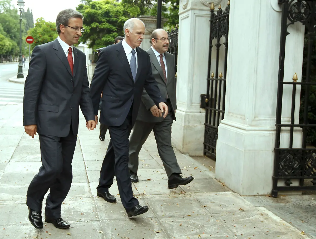 2011-06-15T102525Z-01-YIO04-RTRMDNP-3-GREECE-JPG7085686229510175891