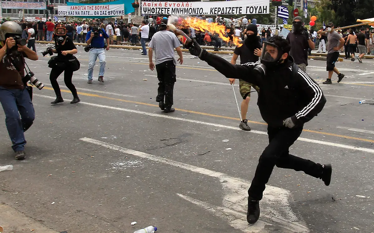 1308139060-jpg4844565384350963015