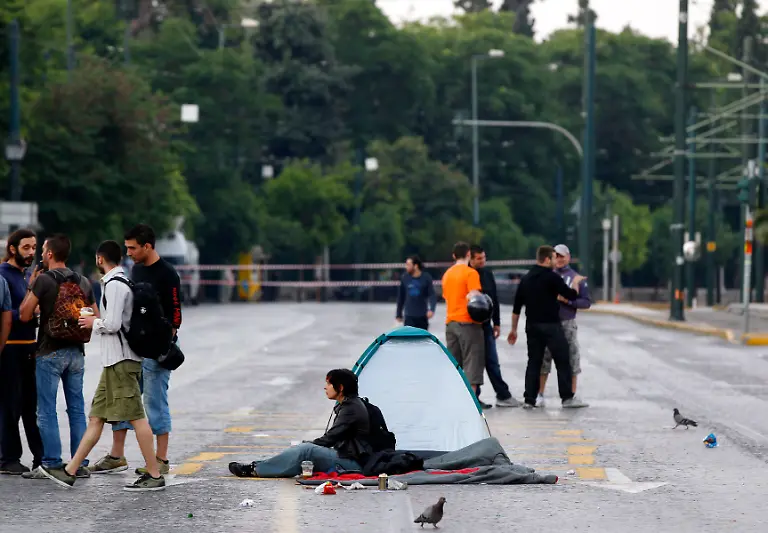 2011-06-15T070600Z-01-YAN06-RTRMDNP-3-GREECE-JPG6119805264894419227