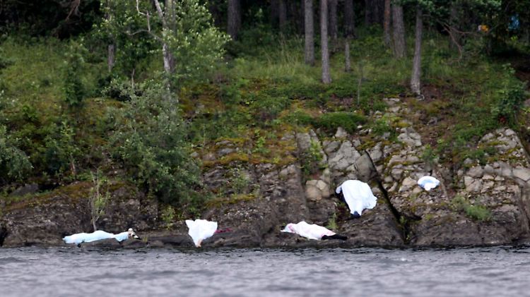 Tote am Ufer von Utøya.