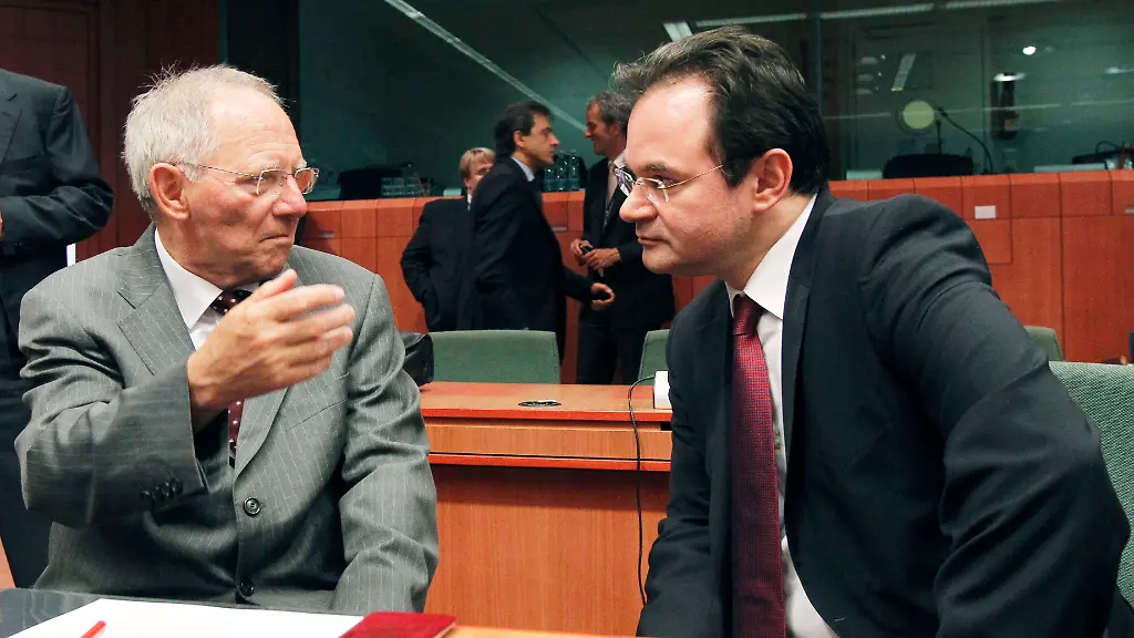 2011-06-14T153811Z-01-THR32-RTRMDNP-3-EUROGROUP-JPG2752170190269336832