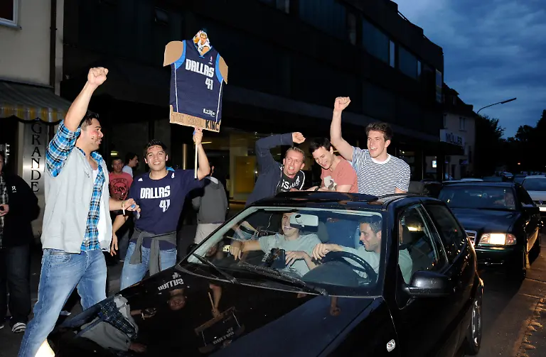 1307951364-jpg4304598744515946497