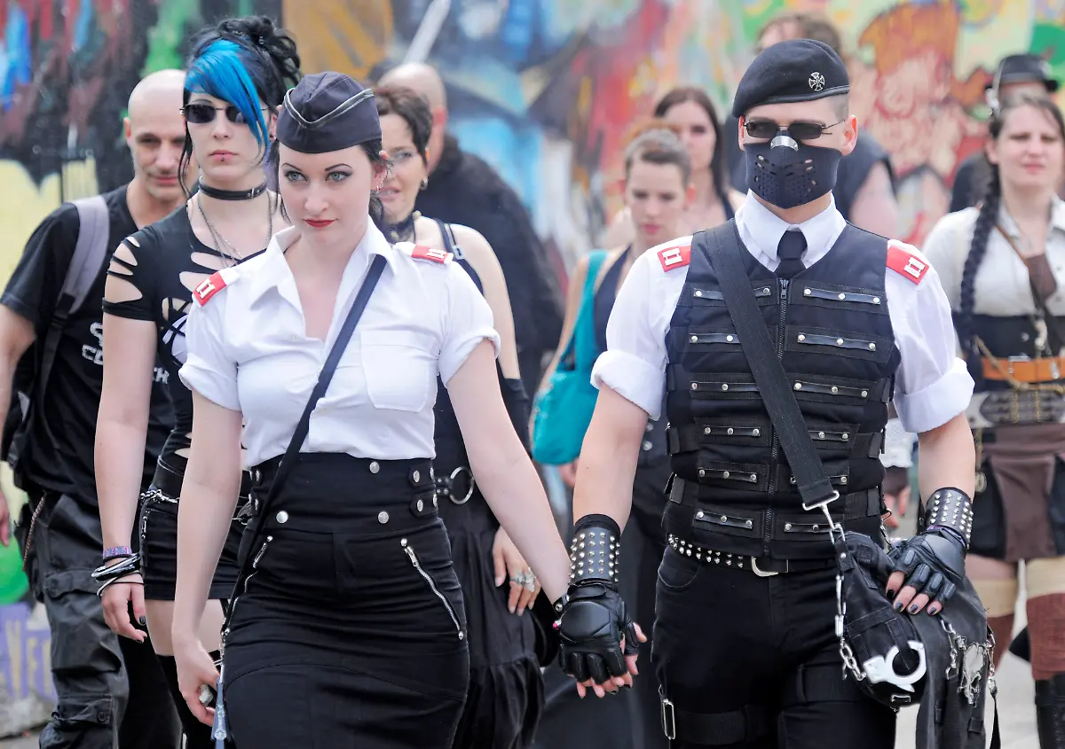 1307717571-jpg6558539887923981750