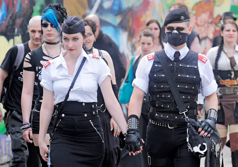 1307717571-jpg6558539887923981750