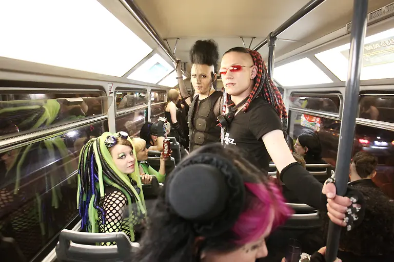 DI10001-20110613-jpg3085631973012155963