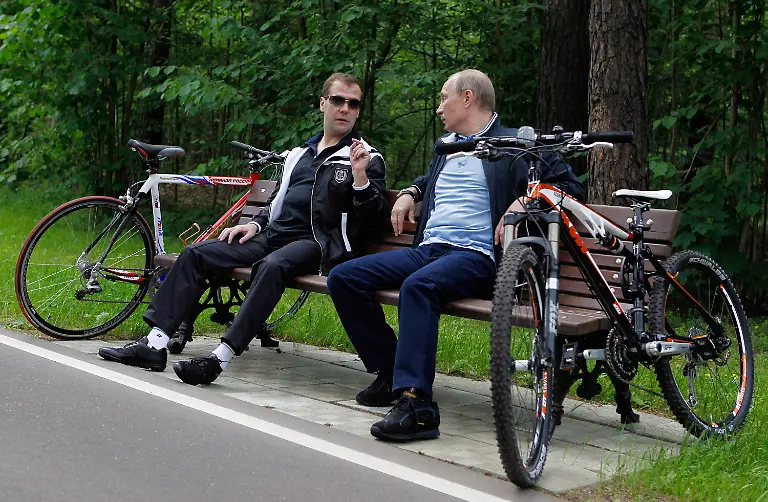 2yef3515-jpg5302776063510954604