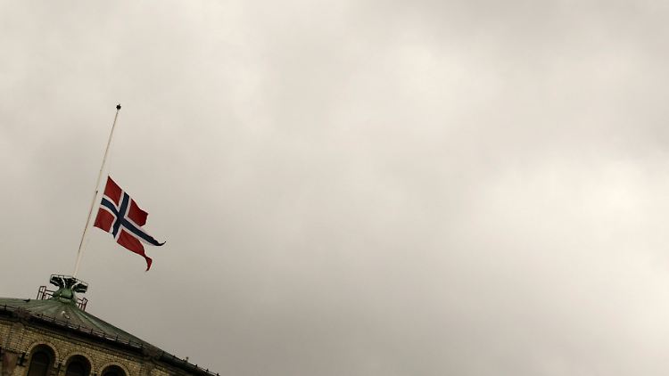 Die Flaggen in Norwegen wehen auf halbmast.