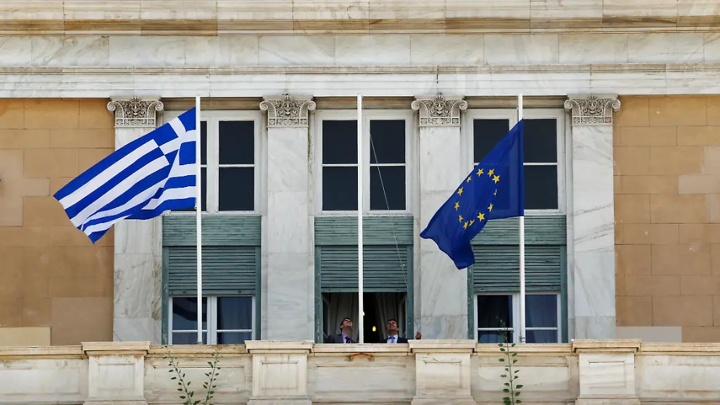 2011-06-07T115857Z-01-KAR01-RTRMDNP-3-GREECE-JPG536708274682035225