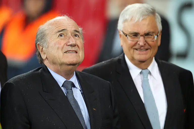 2y7m0003-jpg5930759450303094948