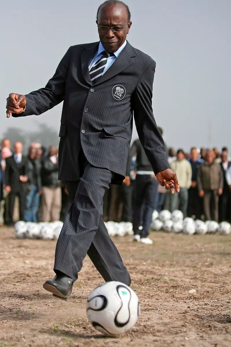 2y673223-jpg4932665479849516481