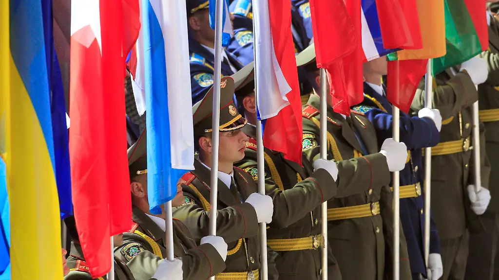 2011-05-27T182303Z-01-FED02-RTRMDNP-3-BELARUS-JPG7708759749077399708