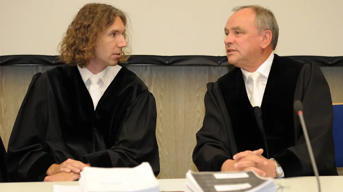 2y4a5655-jpg7882620777784019785