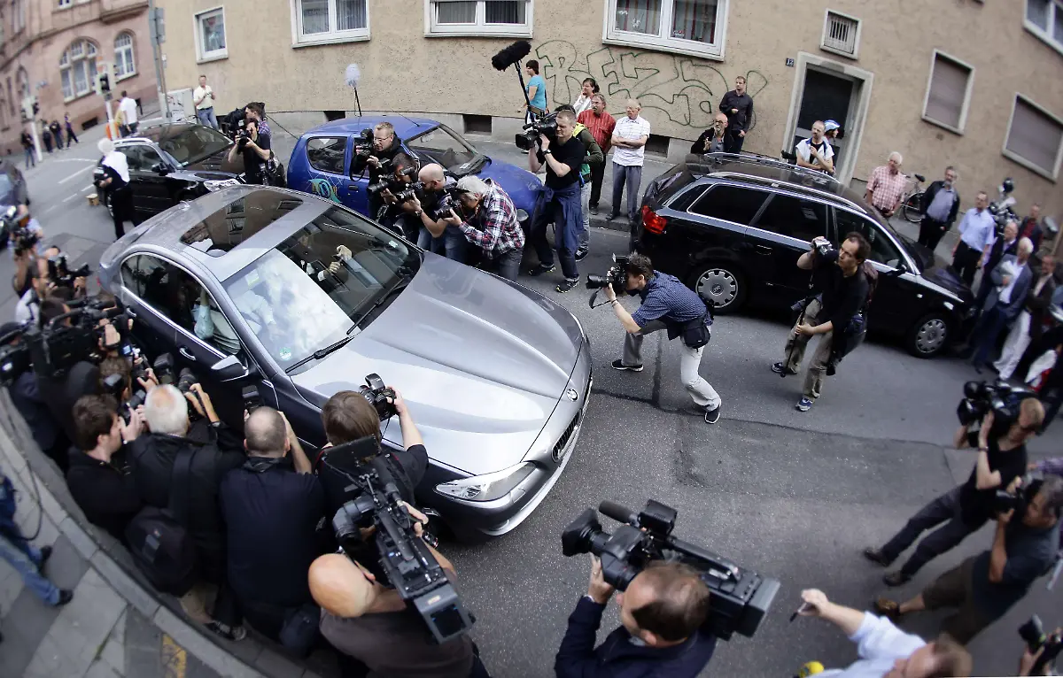 2011-05-31T073943Z-01-KAI10-RTRMDNP-3-GERMANY-TRIAL-WEATHERMAN-JPG1052374195167155702