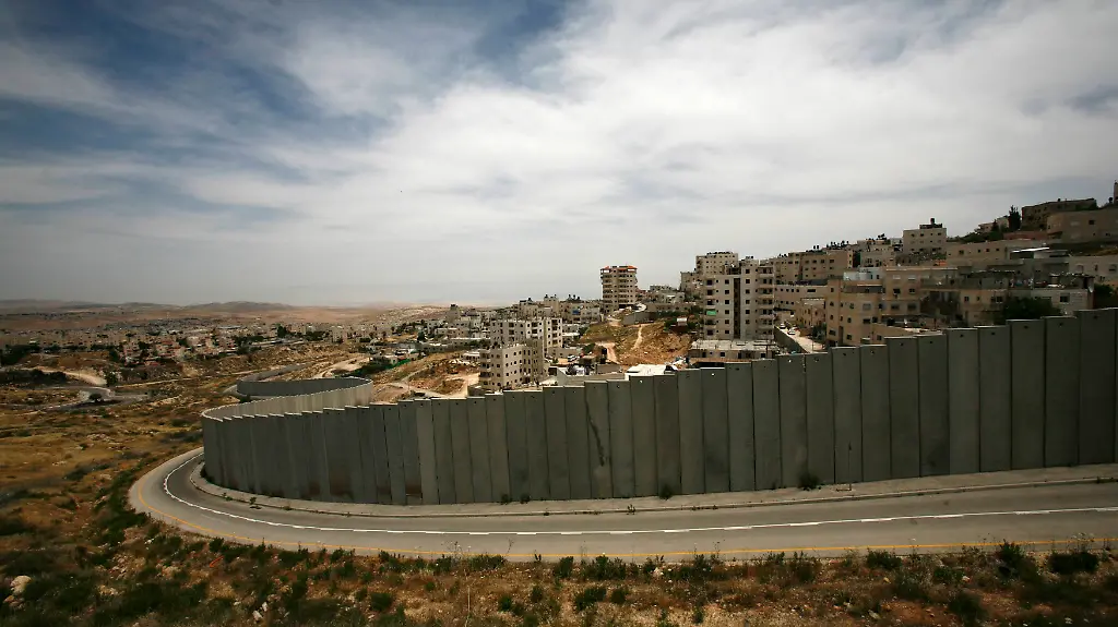 2011-05-25T145028Z-01-JER15-RTRMDNP-3-ISRAEL-PALESTINIANS-NETANAYHU-JPG955602443161890272