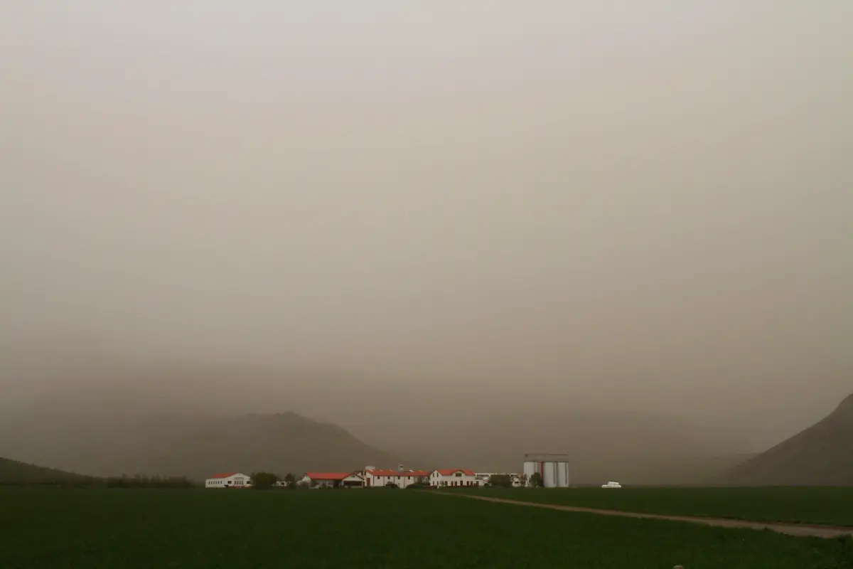 2011-05-22T200732Z-01-ICE42-RTRMDNP-3-ICELAND-VOLCANO-JPG7554746567876193578