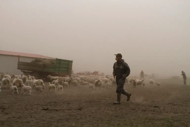 2011-05-22T201724Z-01-ICE50-RTRMDNP-3-ICELAND-VOLCANO-JPG6027331568849455326