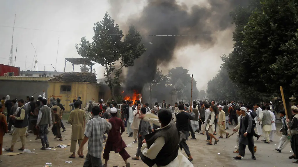 DAB2688-20110519-jpg2401583471153867252