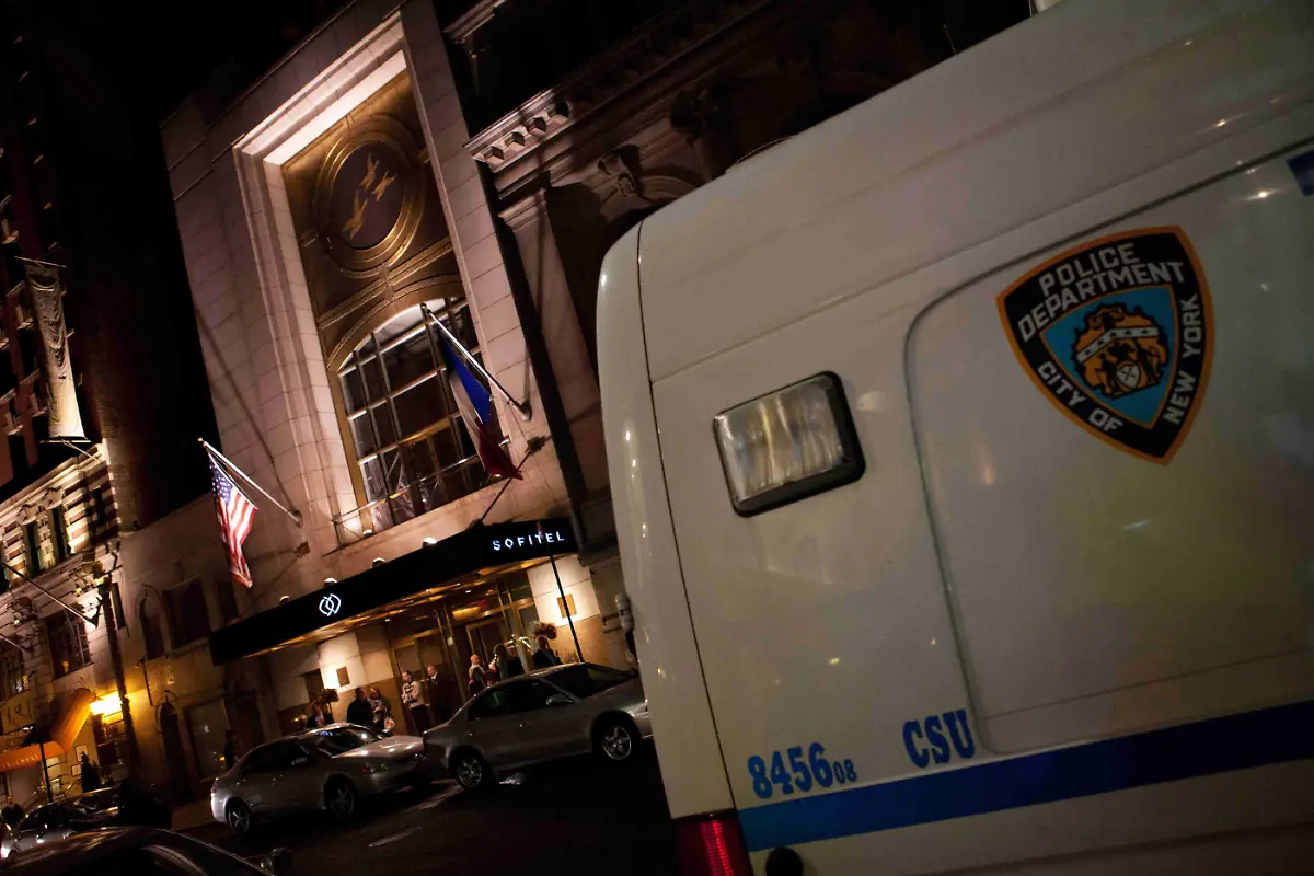 1305433633-jpg3024216096067063866