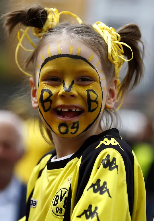 2011-05-15T114230Z-01-KAI04-RTRMDNP-3-SOCCER-GERMANY-JPG2862046825665219417