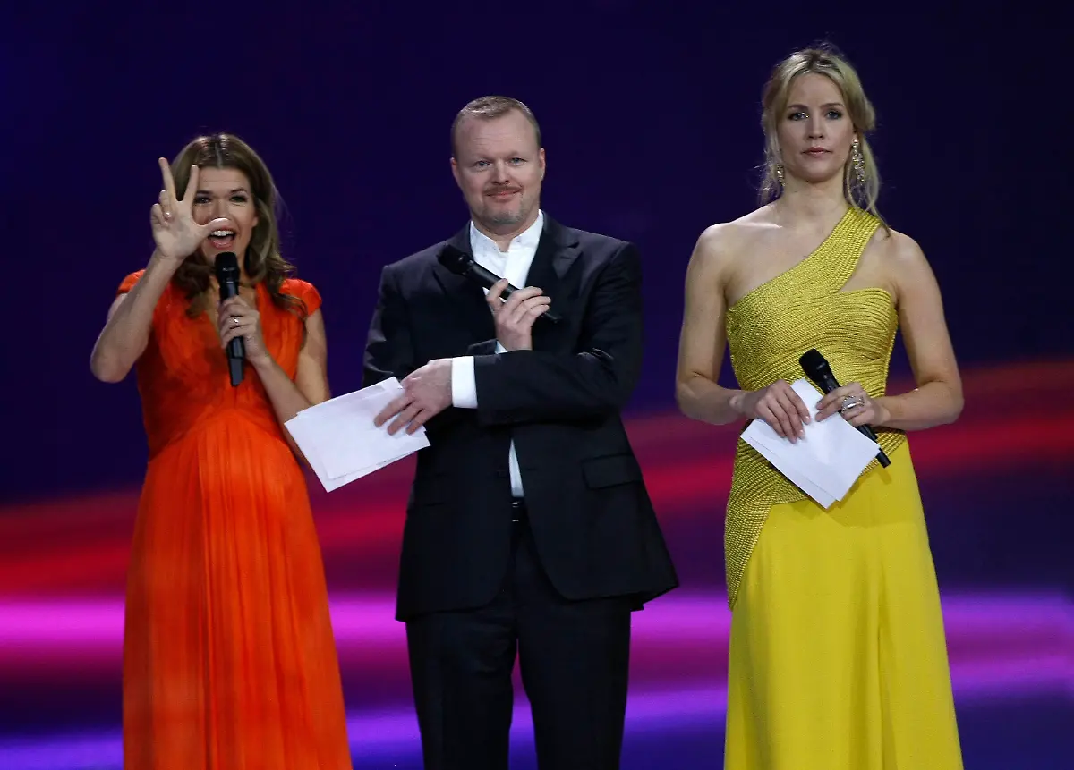 2011-05-11T141813Z-01-INA01-RTRMDNP-3-EUROVISION-JPG3921576969854532201